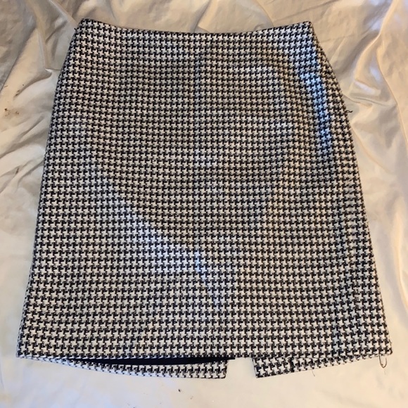 White House Black Market Dresses & Skirts - WHBM skirt